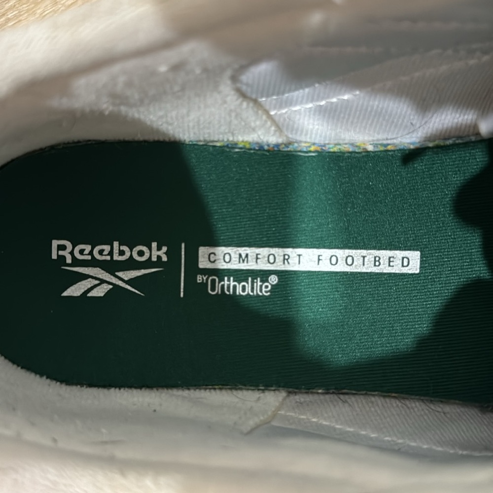 Men’s Reebok sneakers - Picture 2 of 2